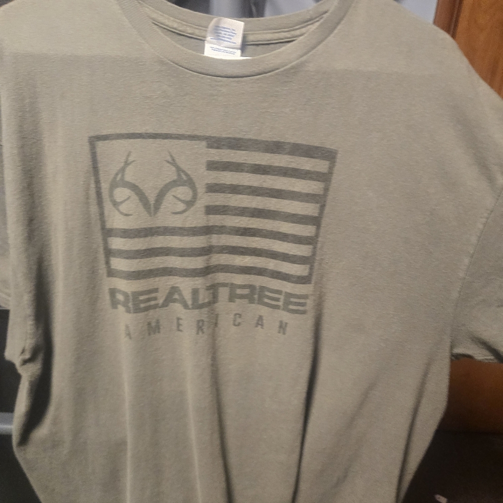 Realtree Men's American Flag Tee